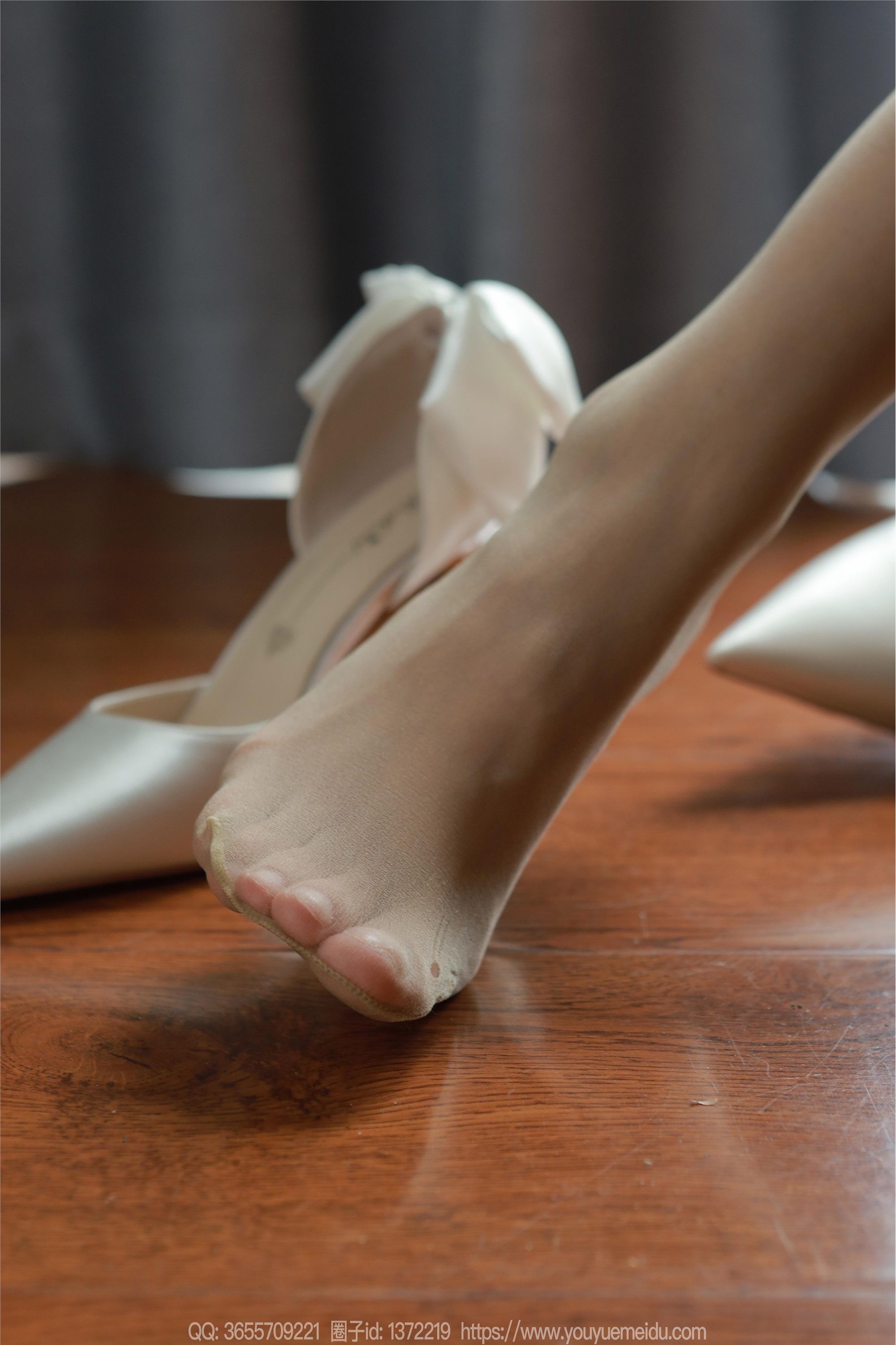 IESS异思趣向  2024.09.09 丝享家 1841 小宝《吊带高叉裙》